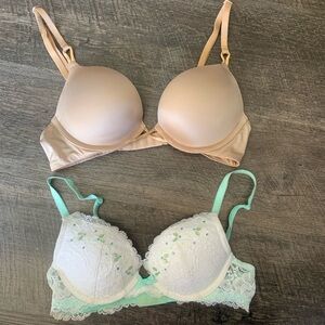 Victoria’s Secret Bra Bundle (32A)